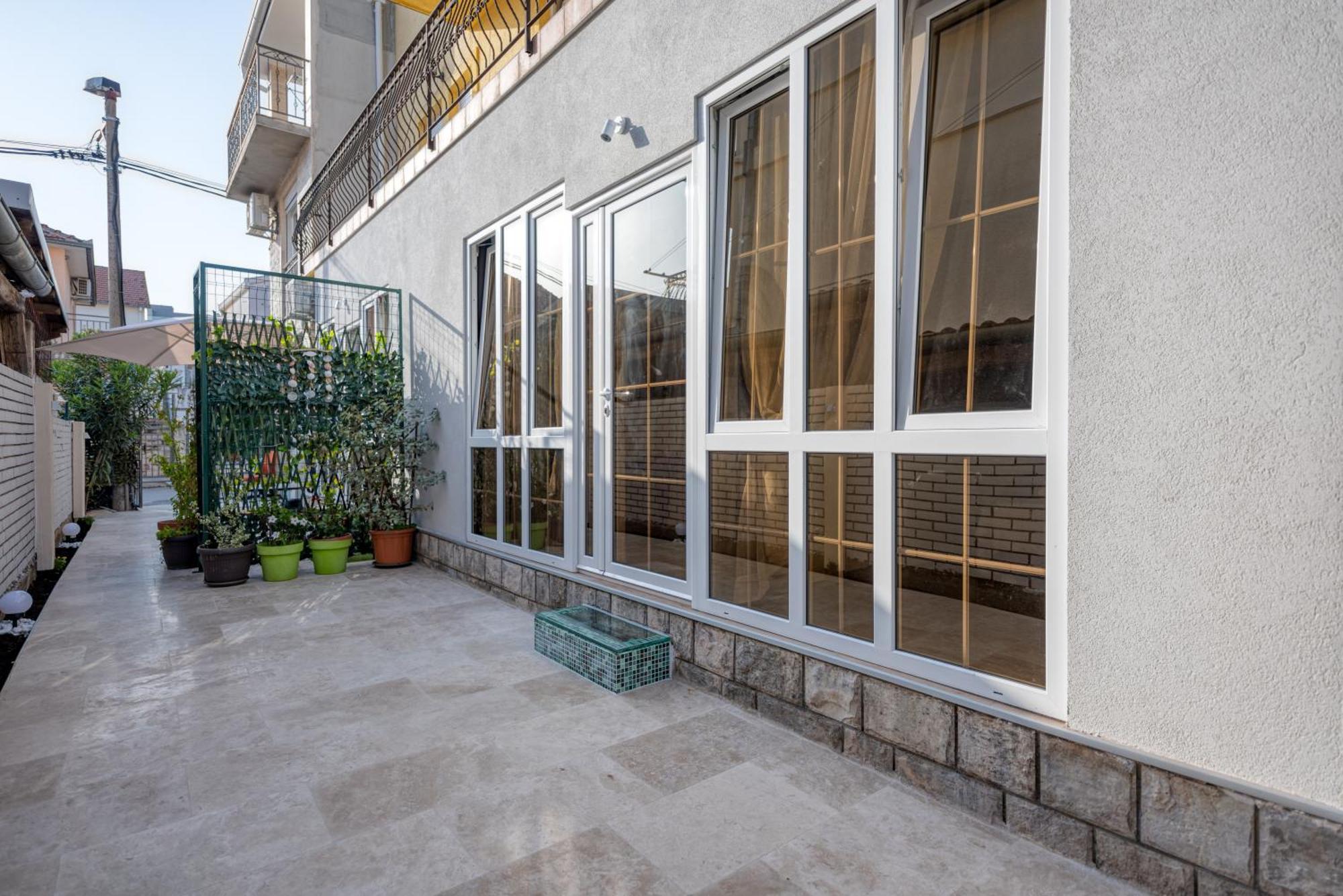 Apartments Vujosevic ติวัต ภายนอก รูปภาพ